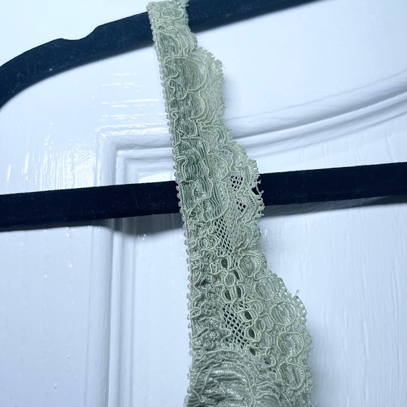 Vintage 90’s Victoria’s Secret Sage Green Lace Demi Underwire Bra 38D - Picture 5 of 11